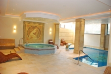 Hotel Helen Bacau - piscina interioara