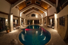 Hotel Predeal Comfort Suites - piscina interioara